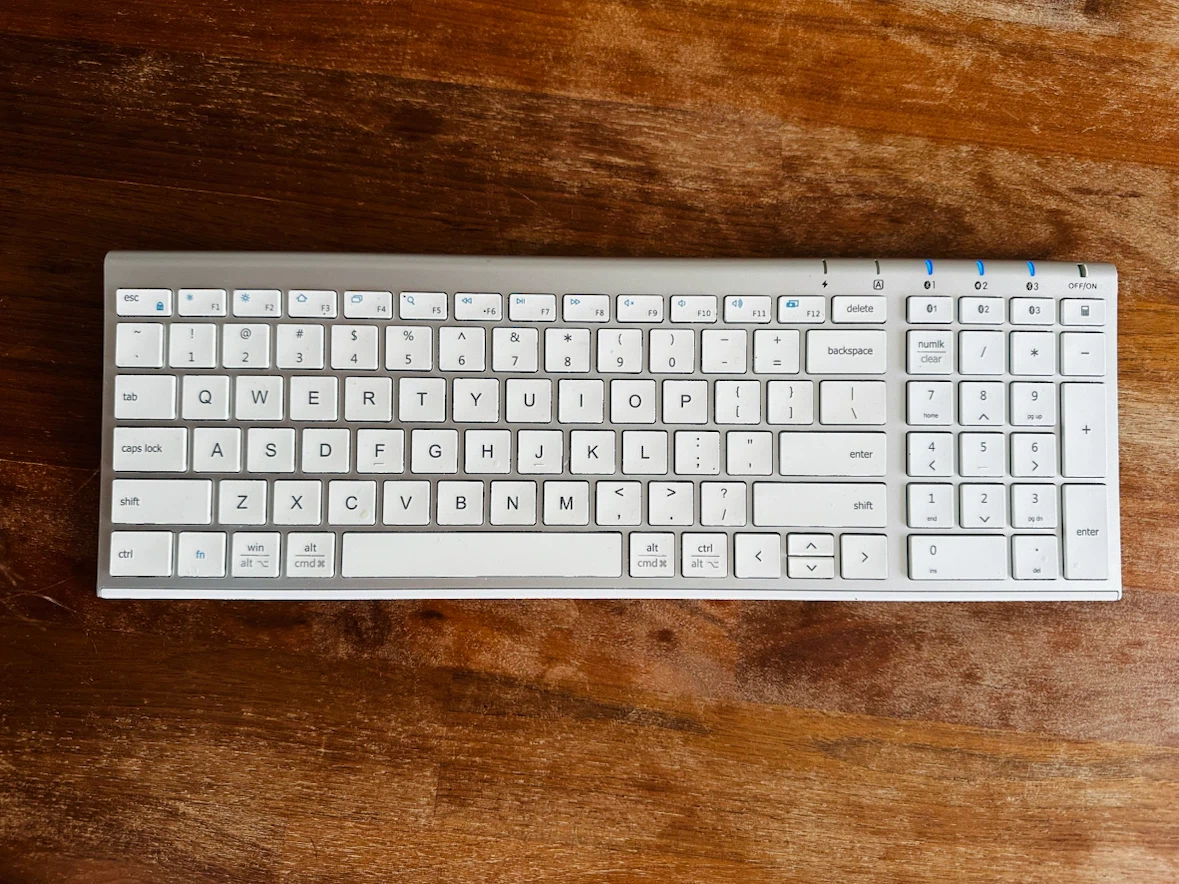 iClever IC-BK10 Bluetooth Wireless Keyboard