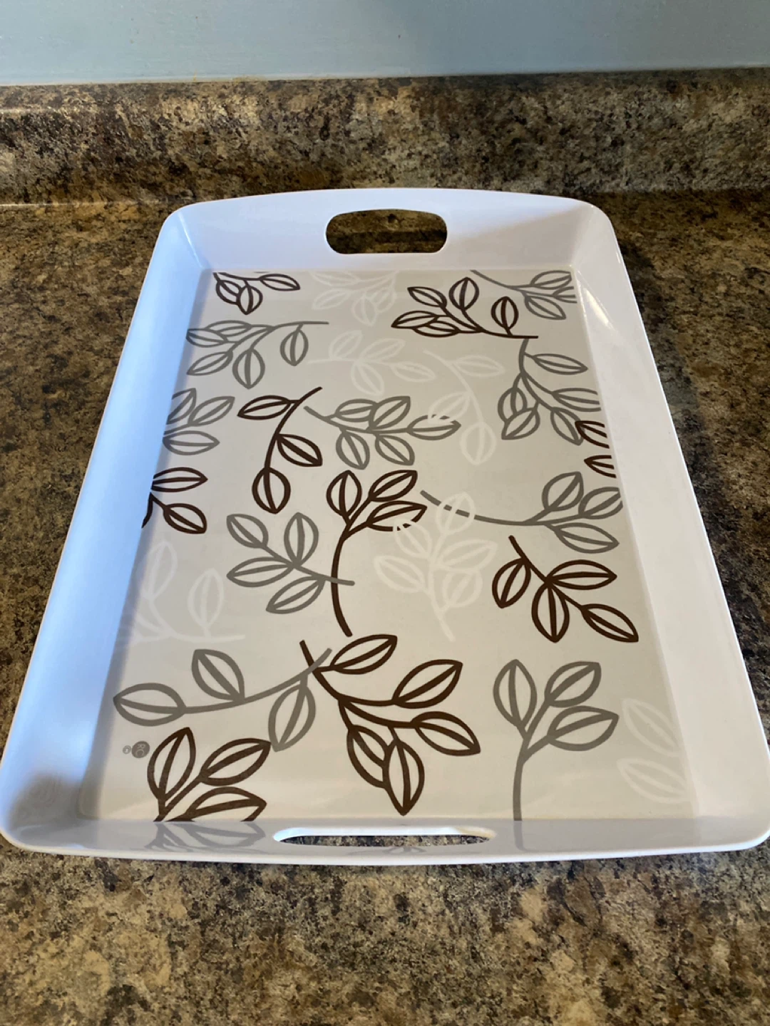 Serving tray