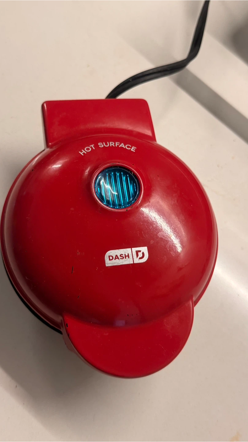 Dash Heart-Shaped Mini Waffle Maker