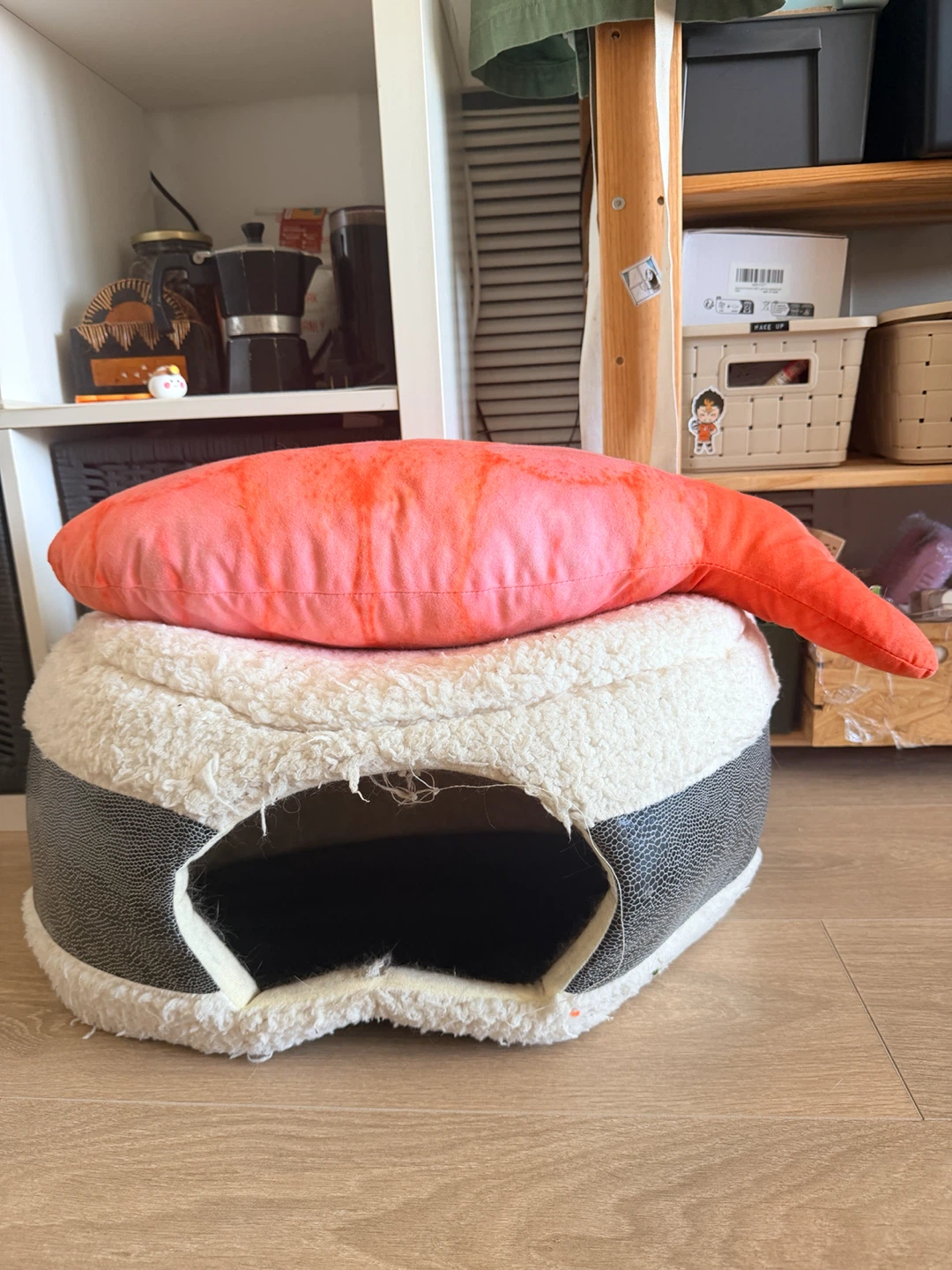 Shrimp Sushi cat Bed