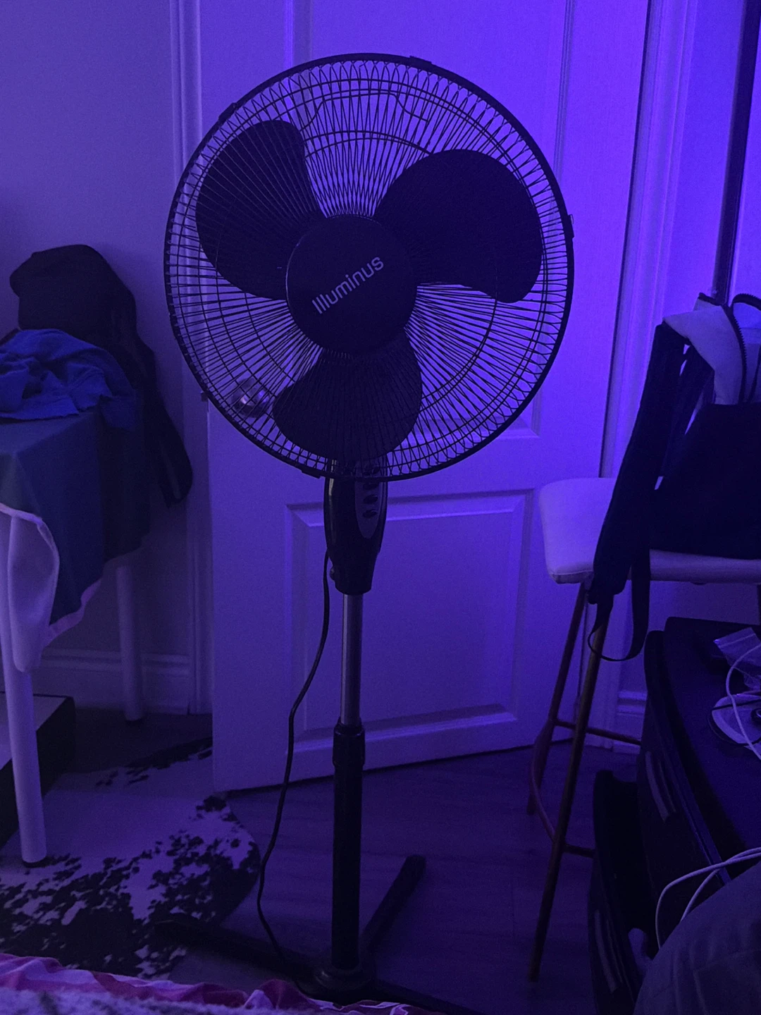 Illuminus pedestal fan