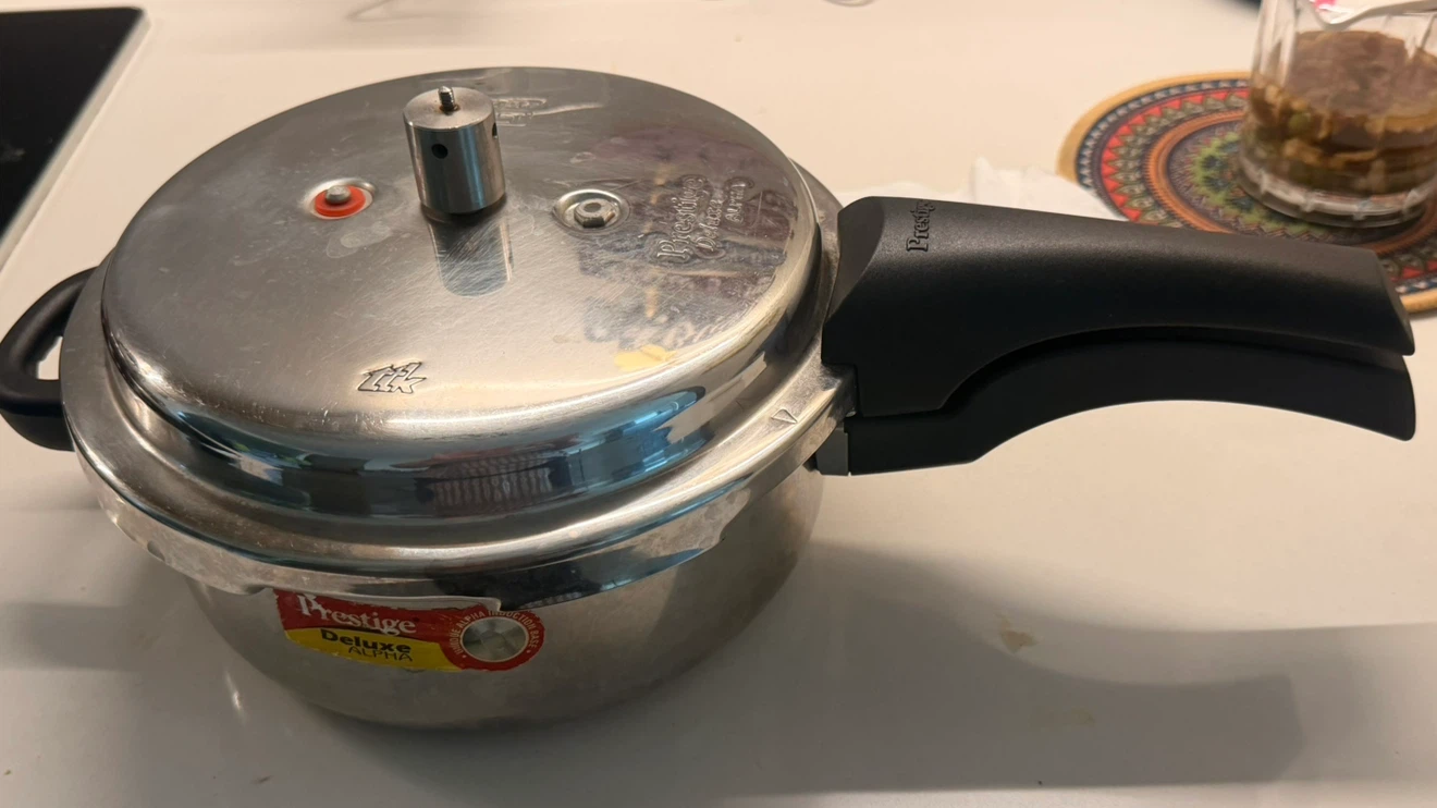 Prestige Deluxe Alpha Pressure Cooker 3 ltr