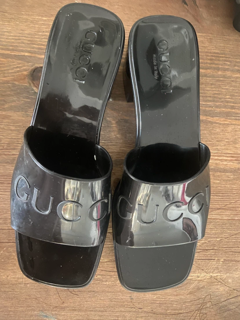 Gucci black rubber sandals