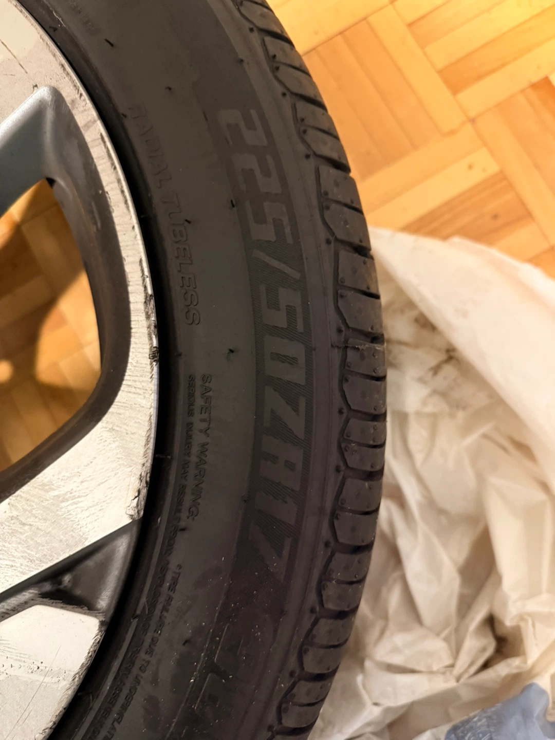 Set of 4 Honda 17-inch Wheels and Tires 225/50R17 - photo 2