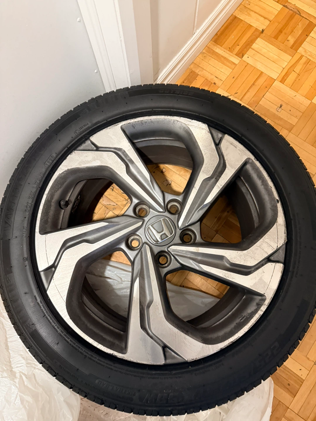 Set of 4 Honda 17-inch Wheels and Tires 225/50R17