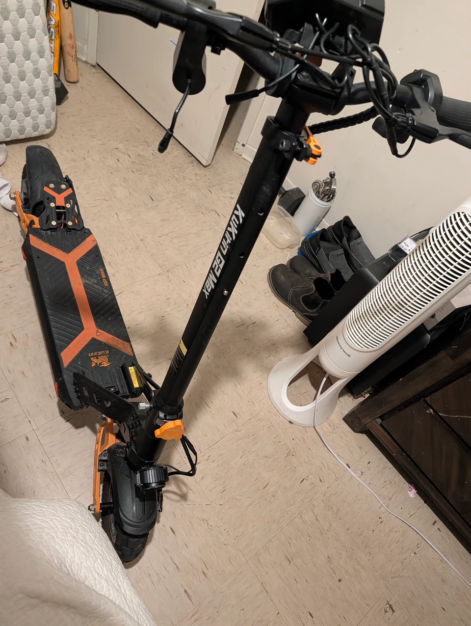 KuKirin G2 Max Electric Scooter - photo 3