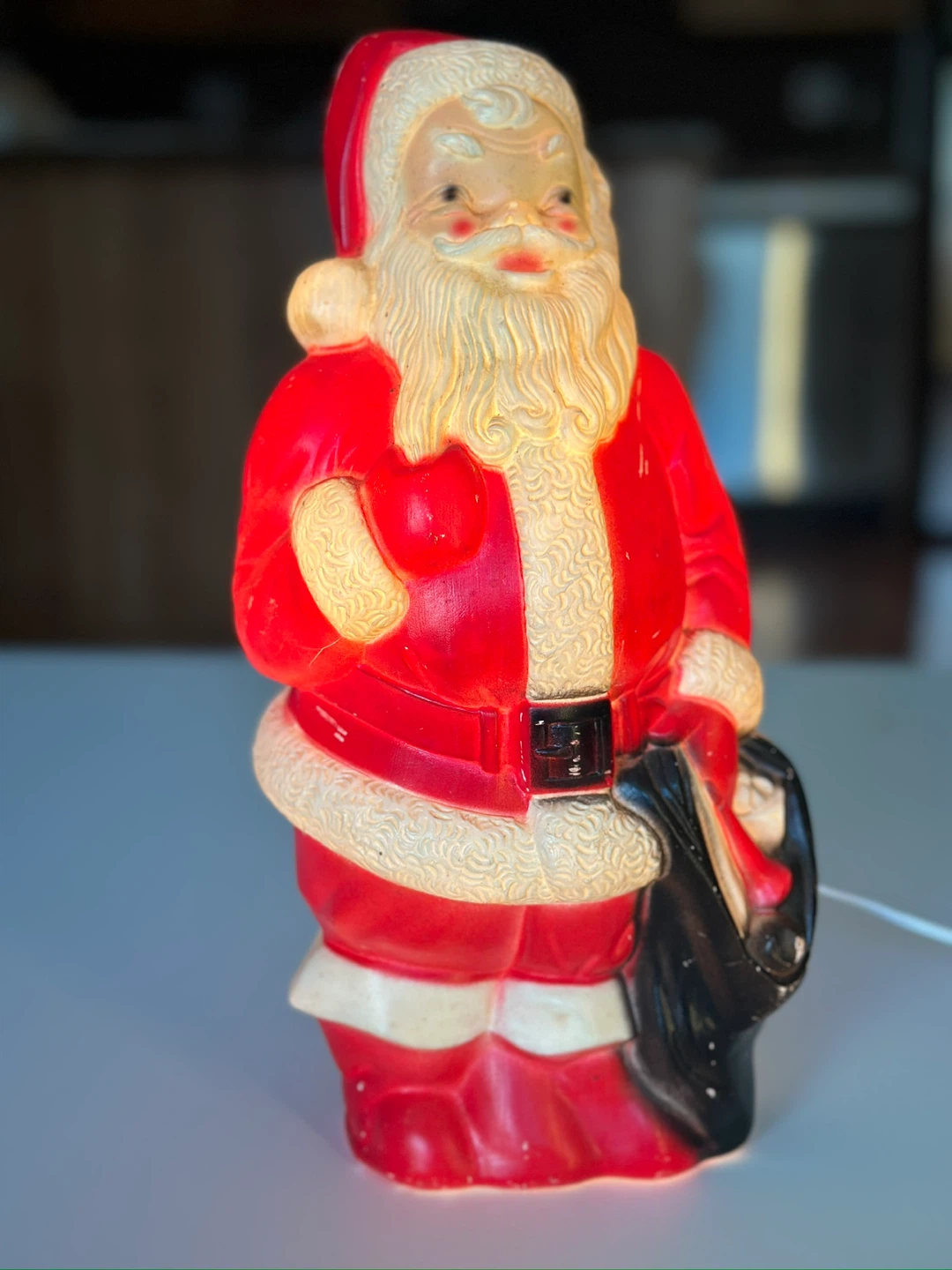 Vintage 1968 Empire Plastics Light-Up Santa Blow Mold – 13”