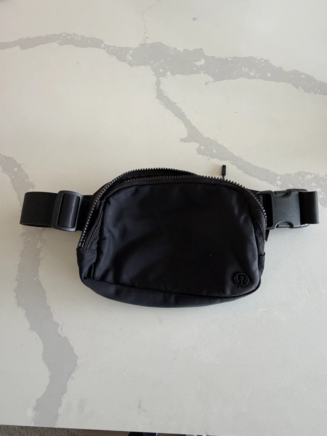 Lululemon Everywhere Belt Bag Black