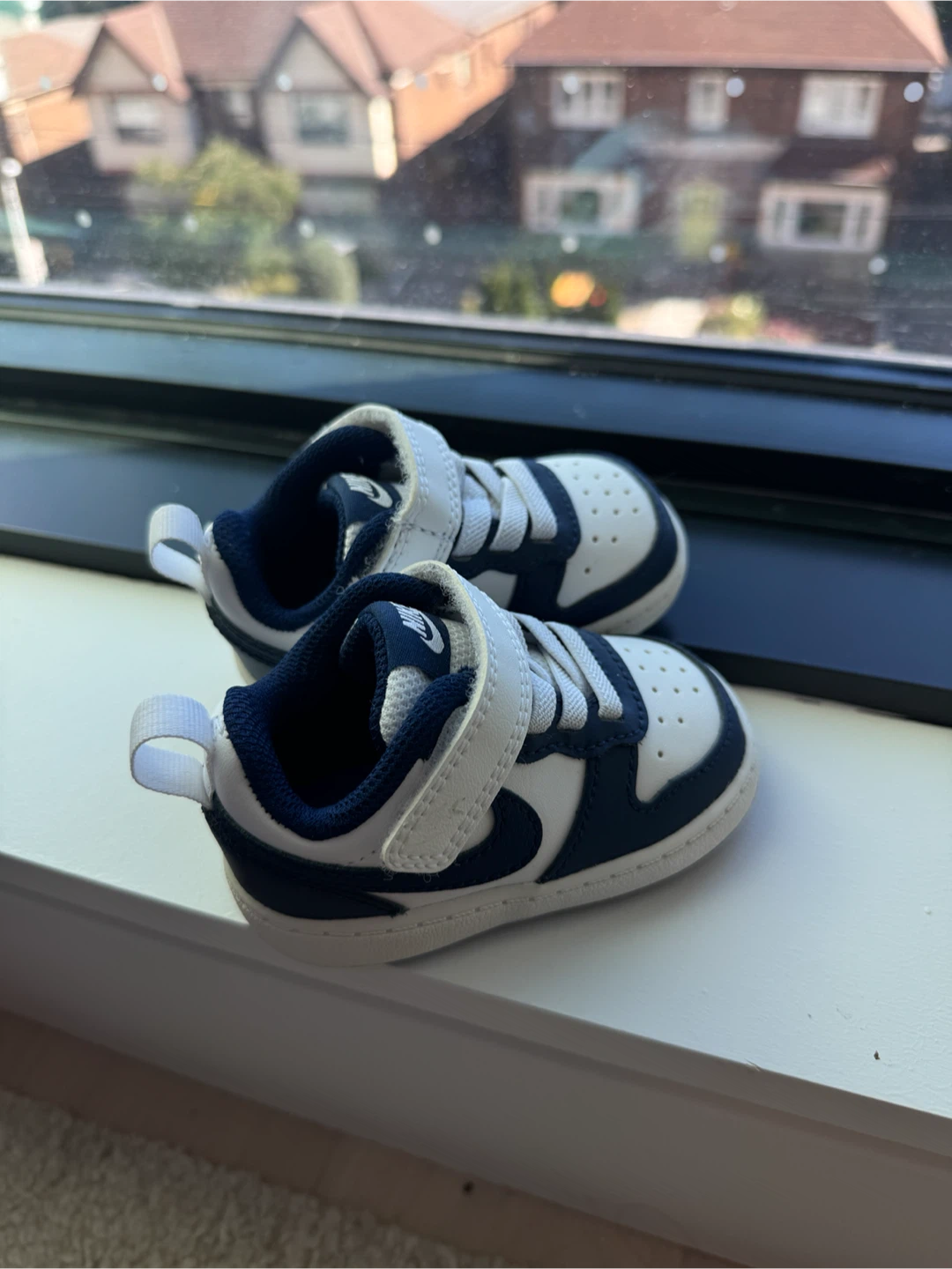 Nike Toddler Shoes White and Navy 3C