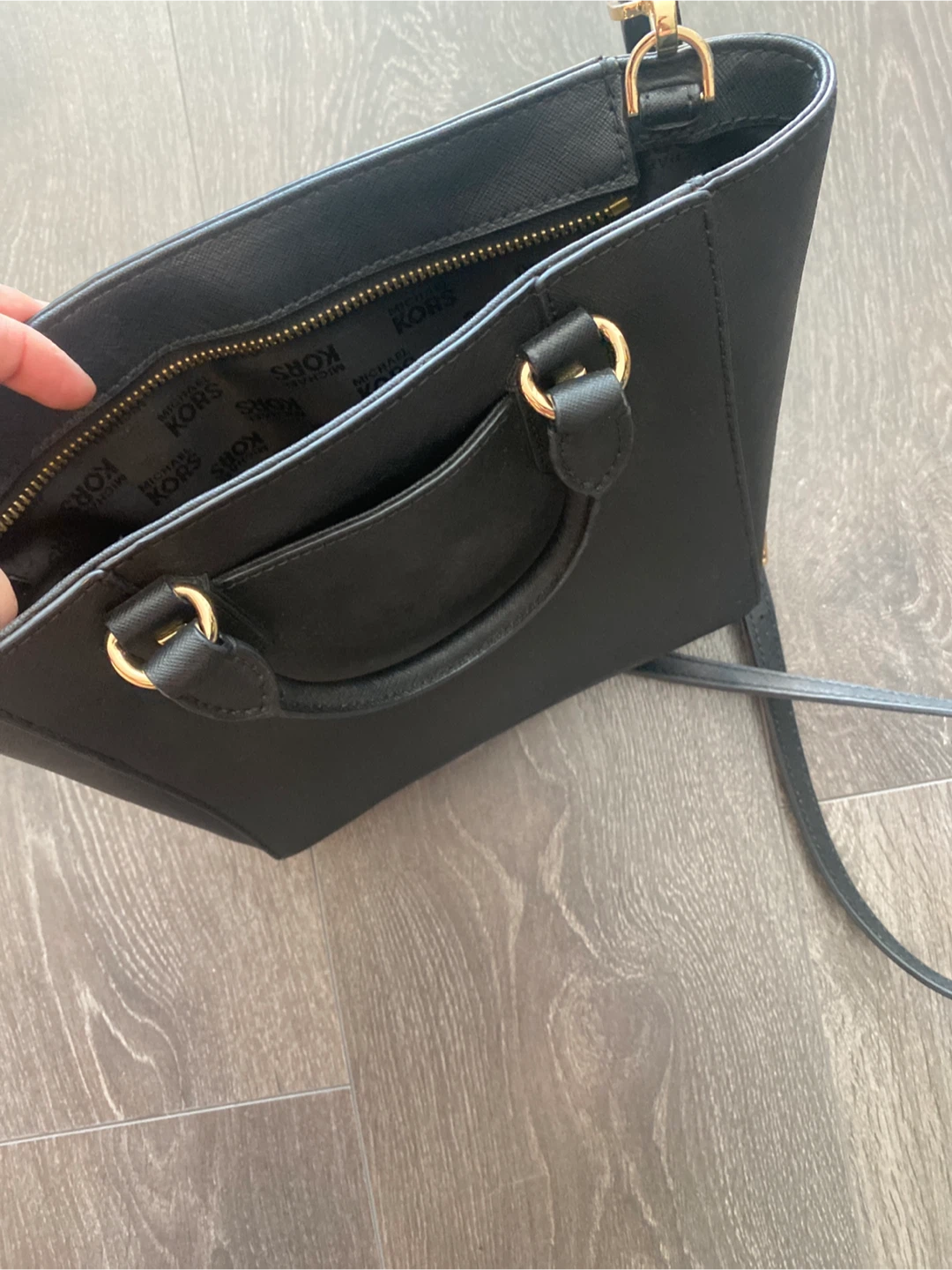 Michael Kors Black Studded Handbag - photo 5