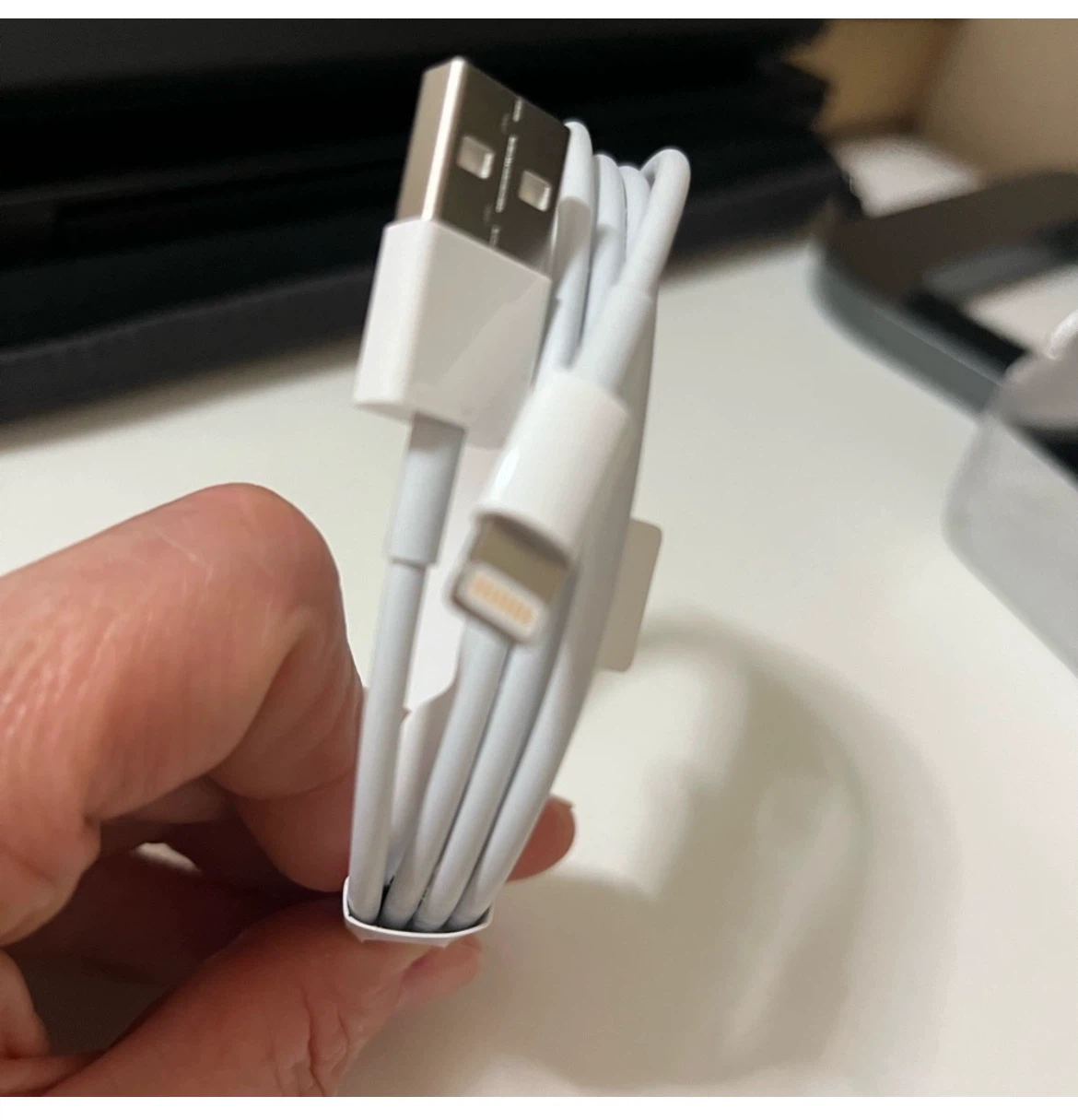 Apple Lightning to USB Cable - photo 3