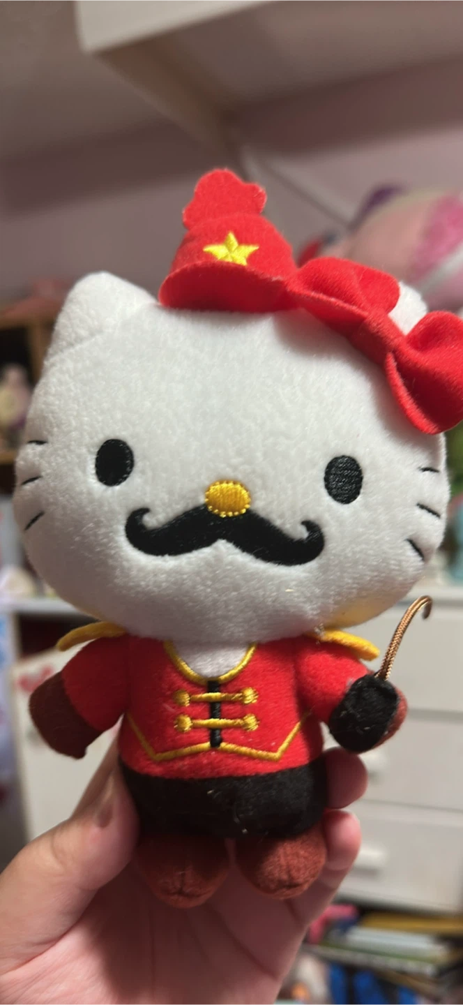2015 Hello kitty McDonald’s Malaysia circus of life plush toy
