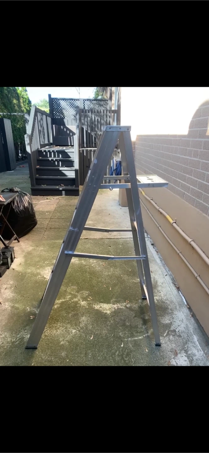 Aluminum Step Ladder