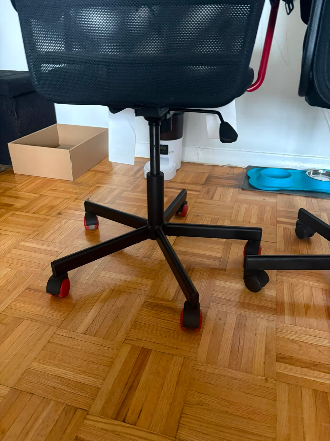 office chairs - photo 5
