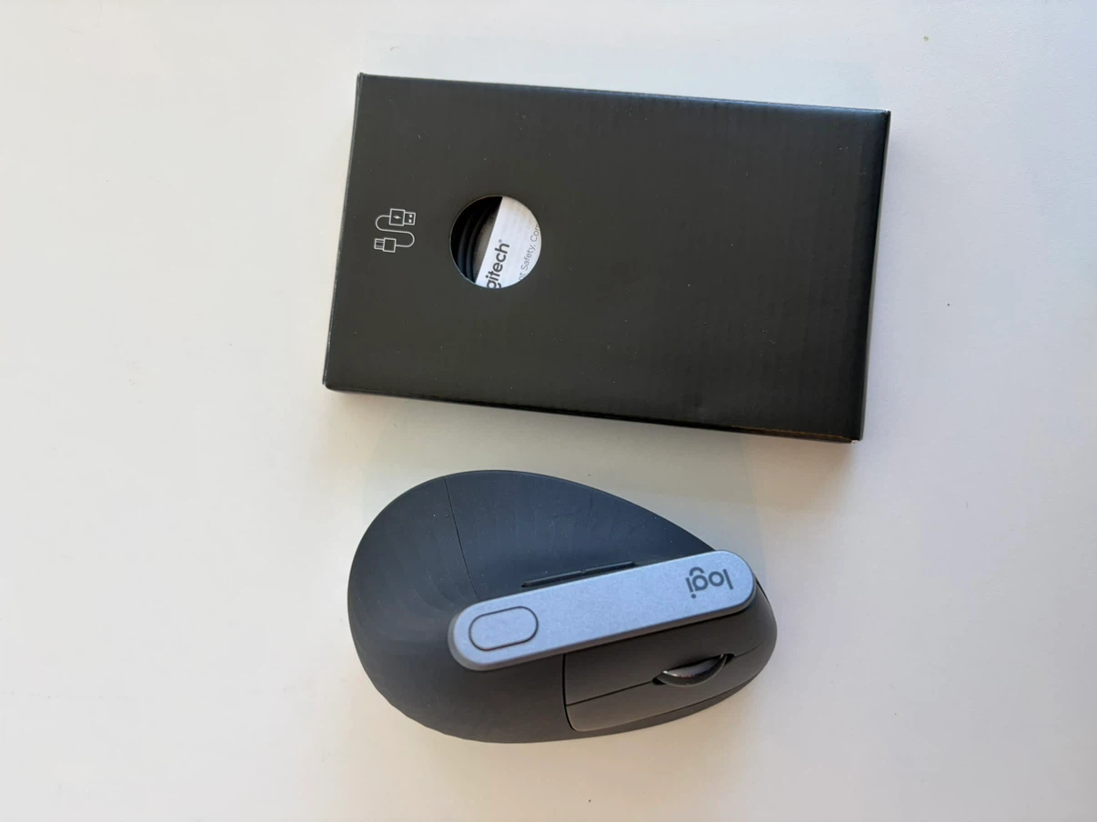 Logitech MX Vertical Ergonomic Mouse - photo 5