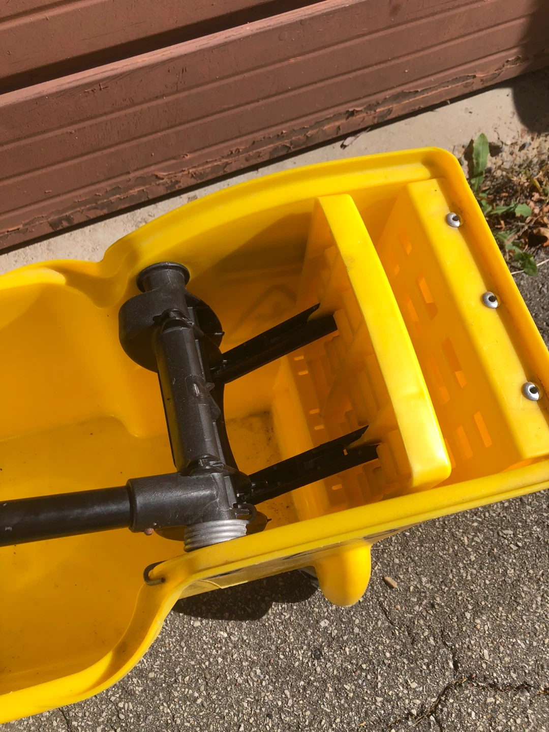 Rubbermaid Commercial Mop Bucket and Wringer - photo 2