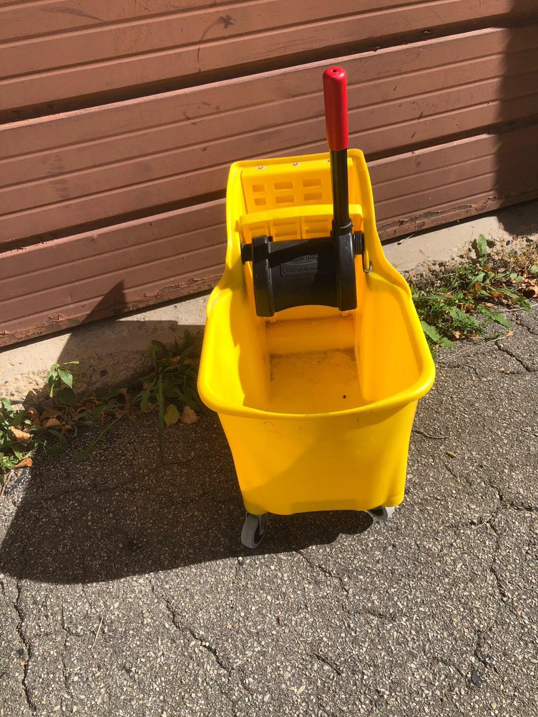 Rubbermaid Commercial Mop Bucket and Wringer - photo 3