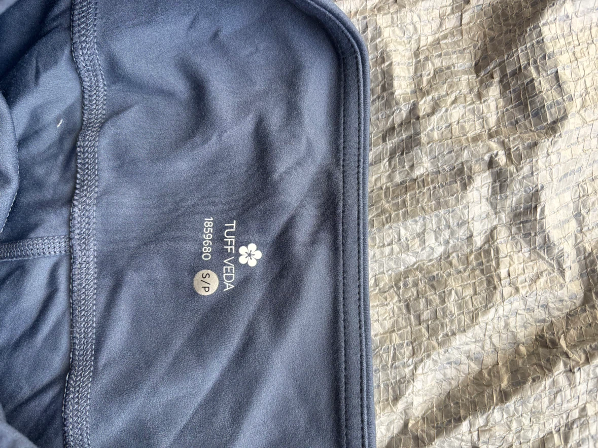 NWOT Tuff Veda Grey Yoga Capris S - photo 2