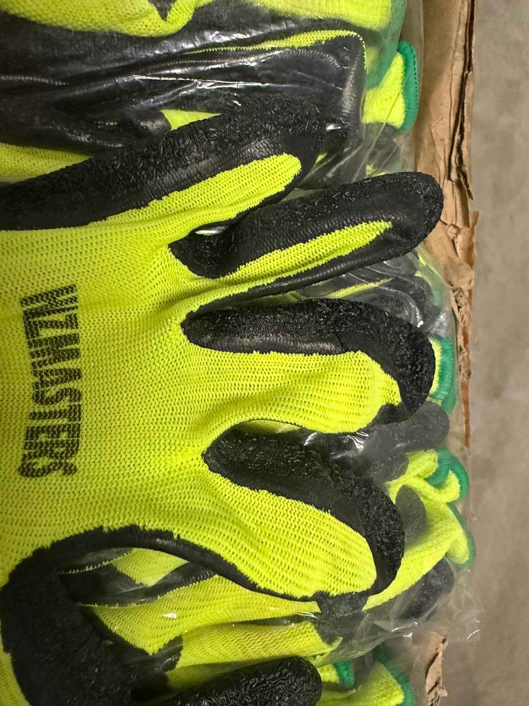 NEW Work Gloves – M size(9) – 12 Pairs – $20 - photo 5