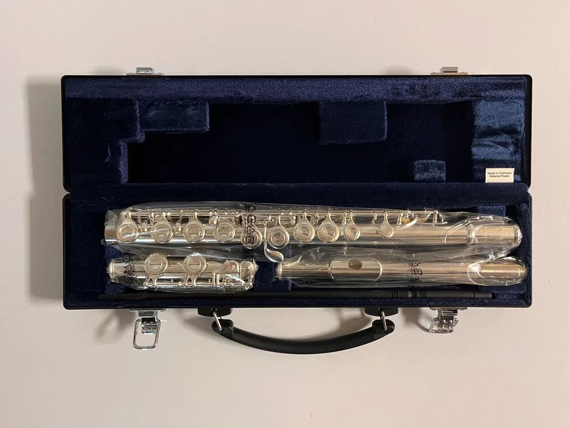 Yamaha YFL-221 Flute in Case - Never used