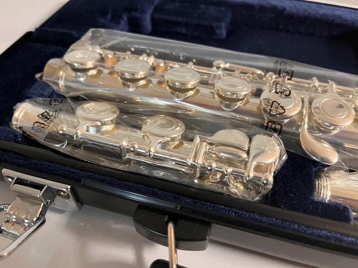 Yamaha YFL-221 Flute in Case - Never used - photo 5