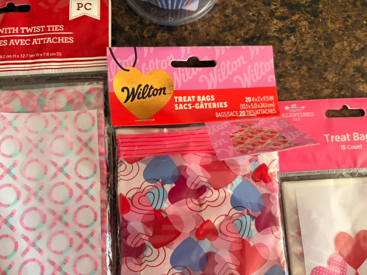 Wilton Baking Cups and Treat Bags Collection - photo 3