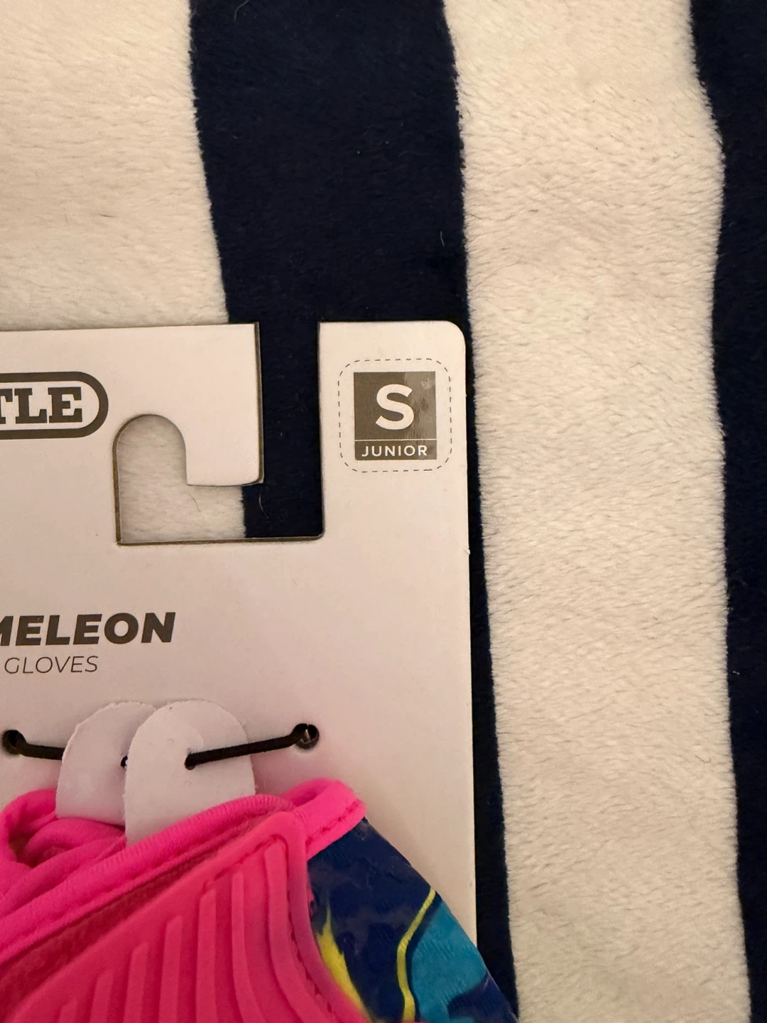 Battle Chameleon Youth Small Football Gloves - photo 2