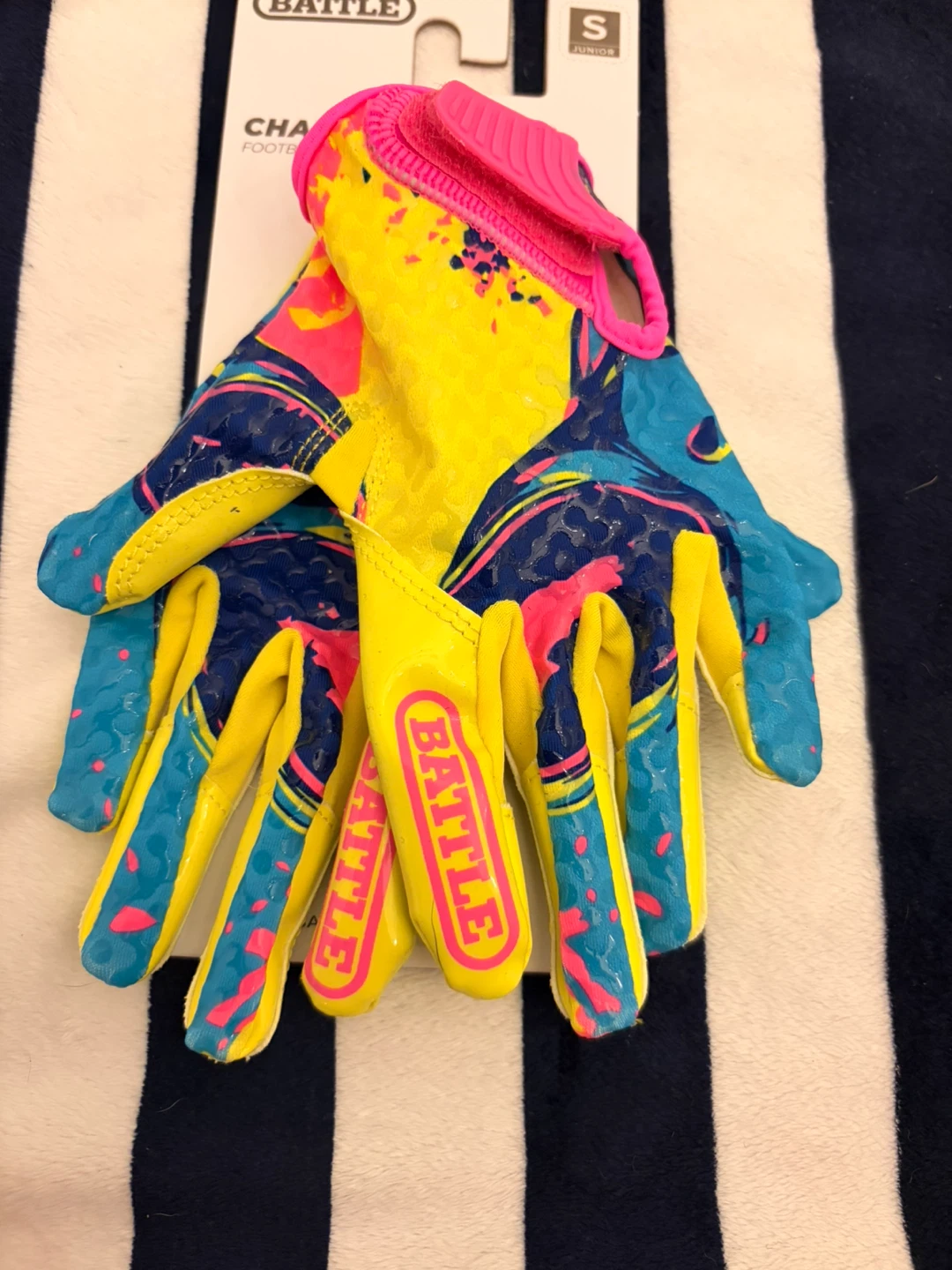 Battle Chameleon Youth Small Football Gloves - photo 3