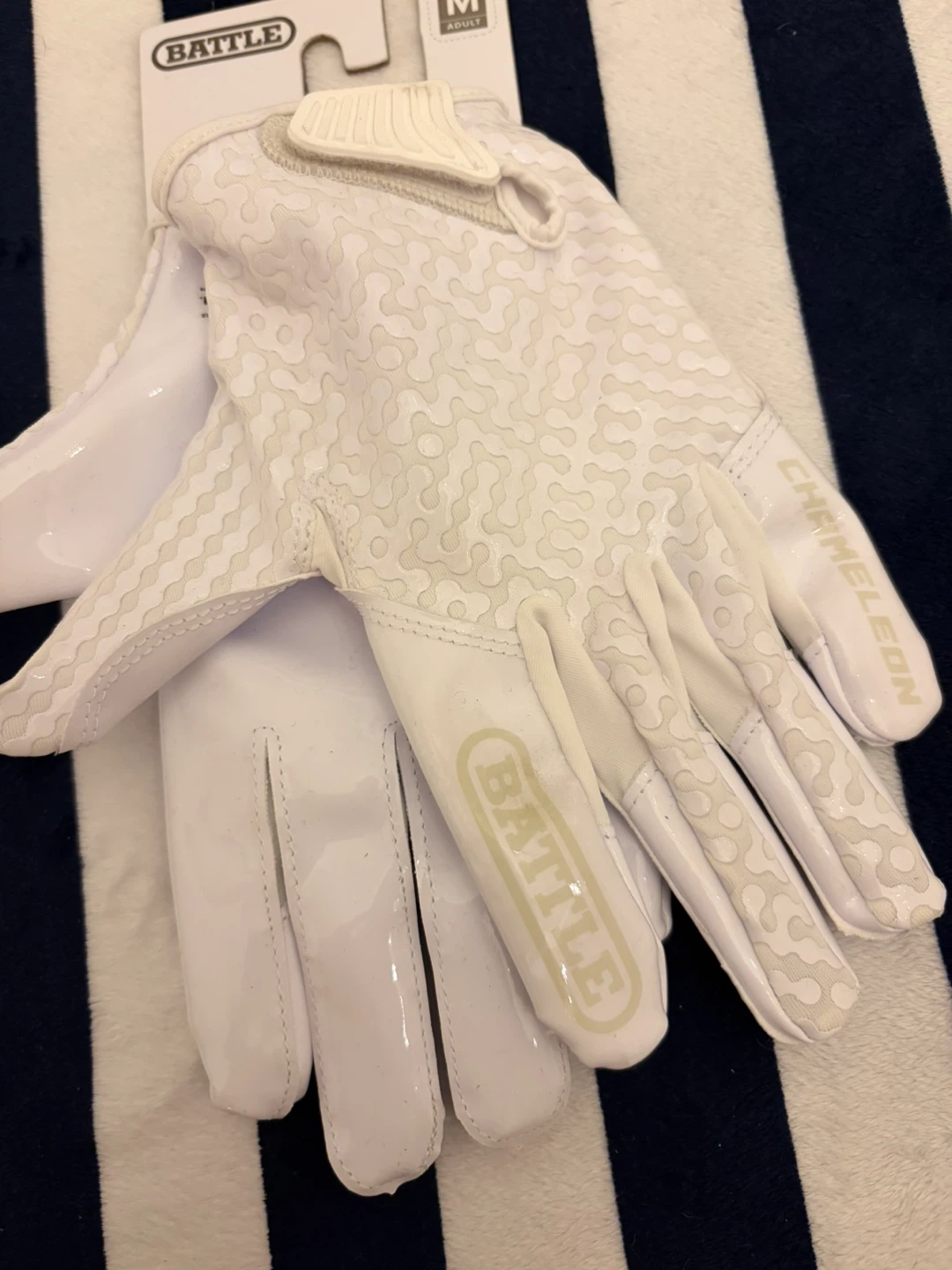 Battle Chameleon Football Gloves Adult Medium - photo 3