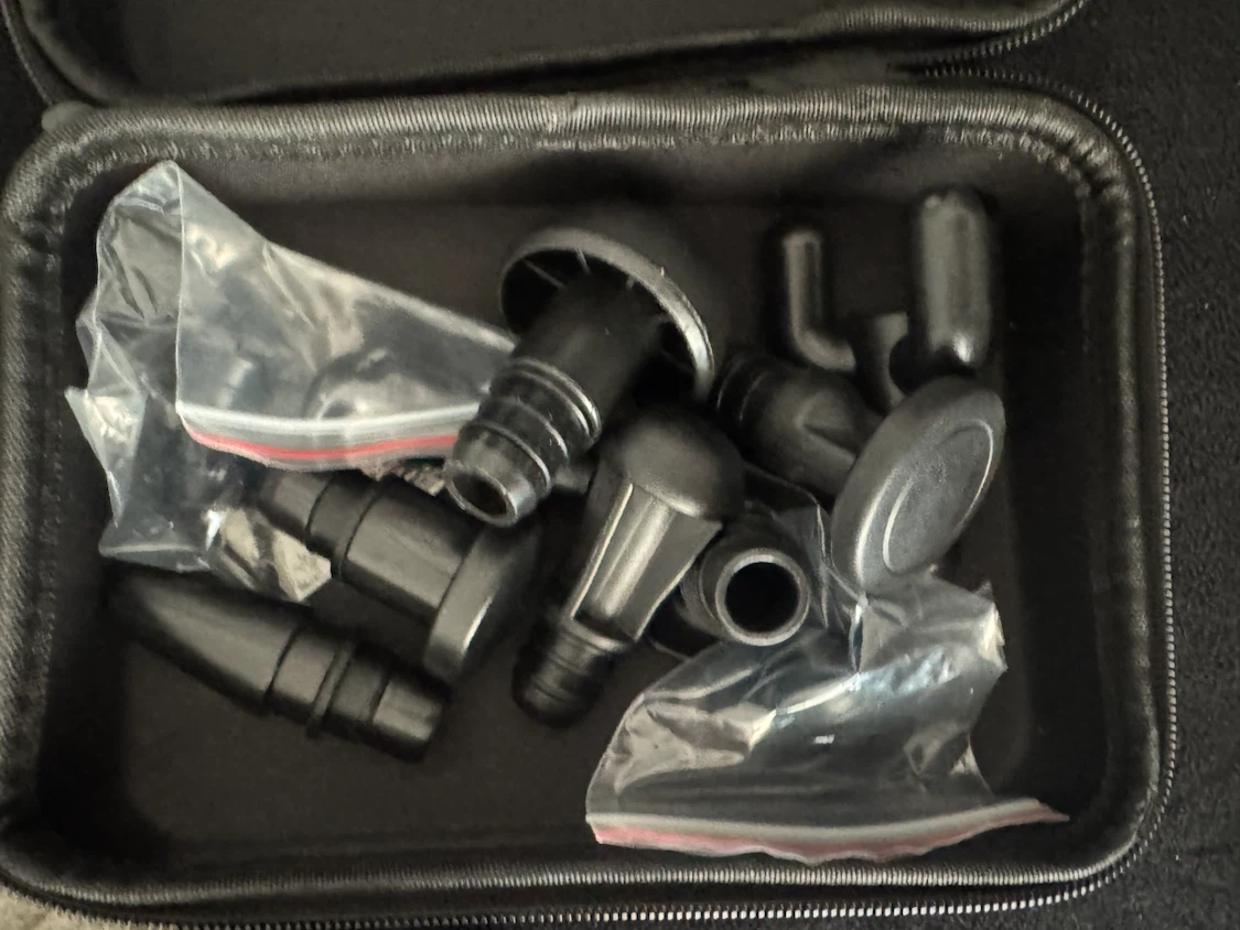 massager gun with accessories