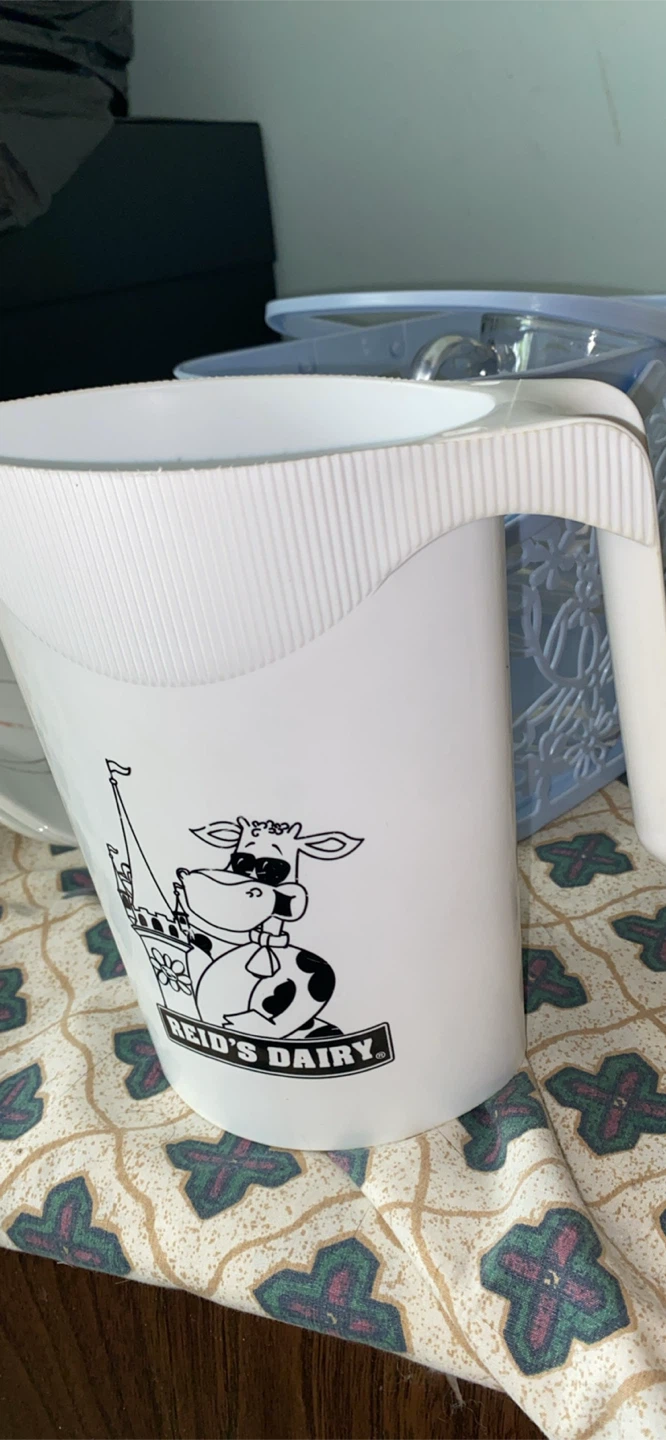 Reid's Dairy Plastic Pitcher