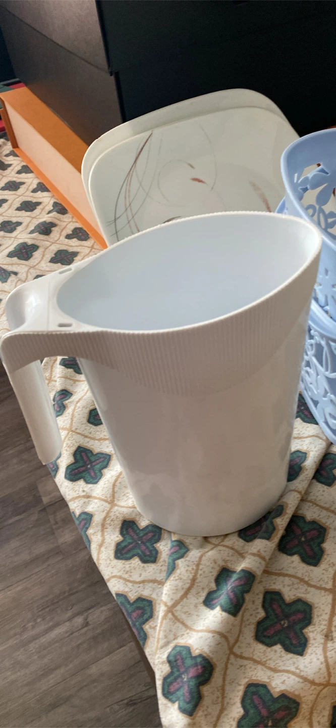 Reid's Dairy Plastic Pitcher - photo 2