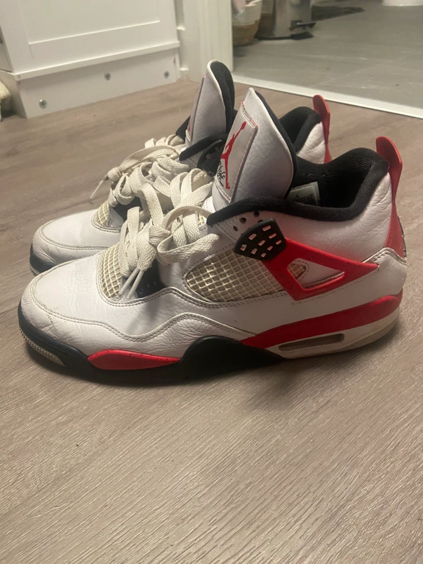 Air Jordan 4 retro “red cement” size 10.5 men - photo 2