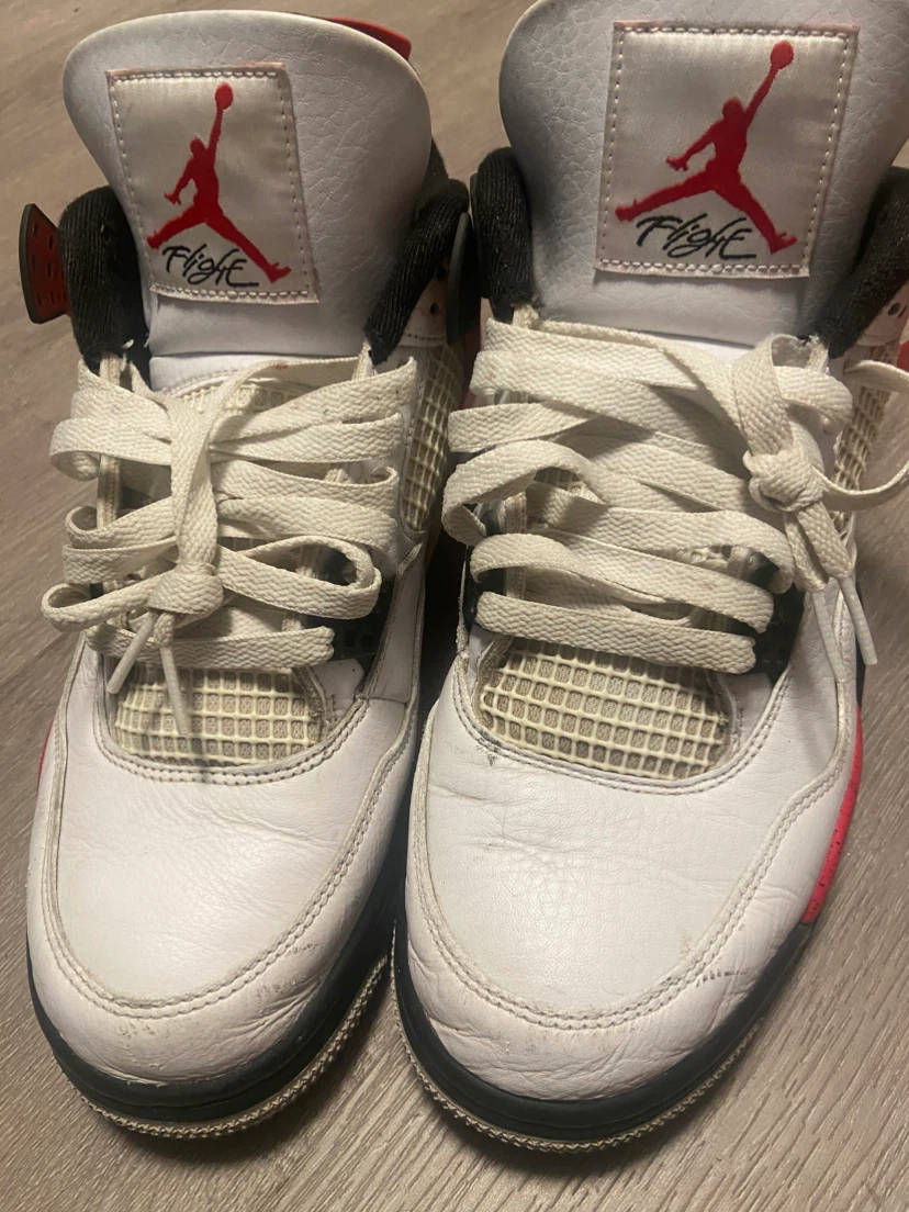 Air Jordan 4 retro “red cement” size 10.5 men - photo 3