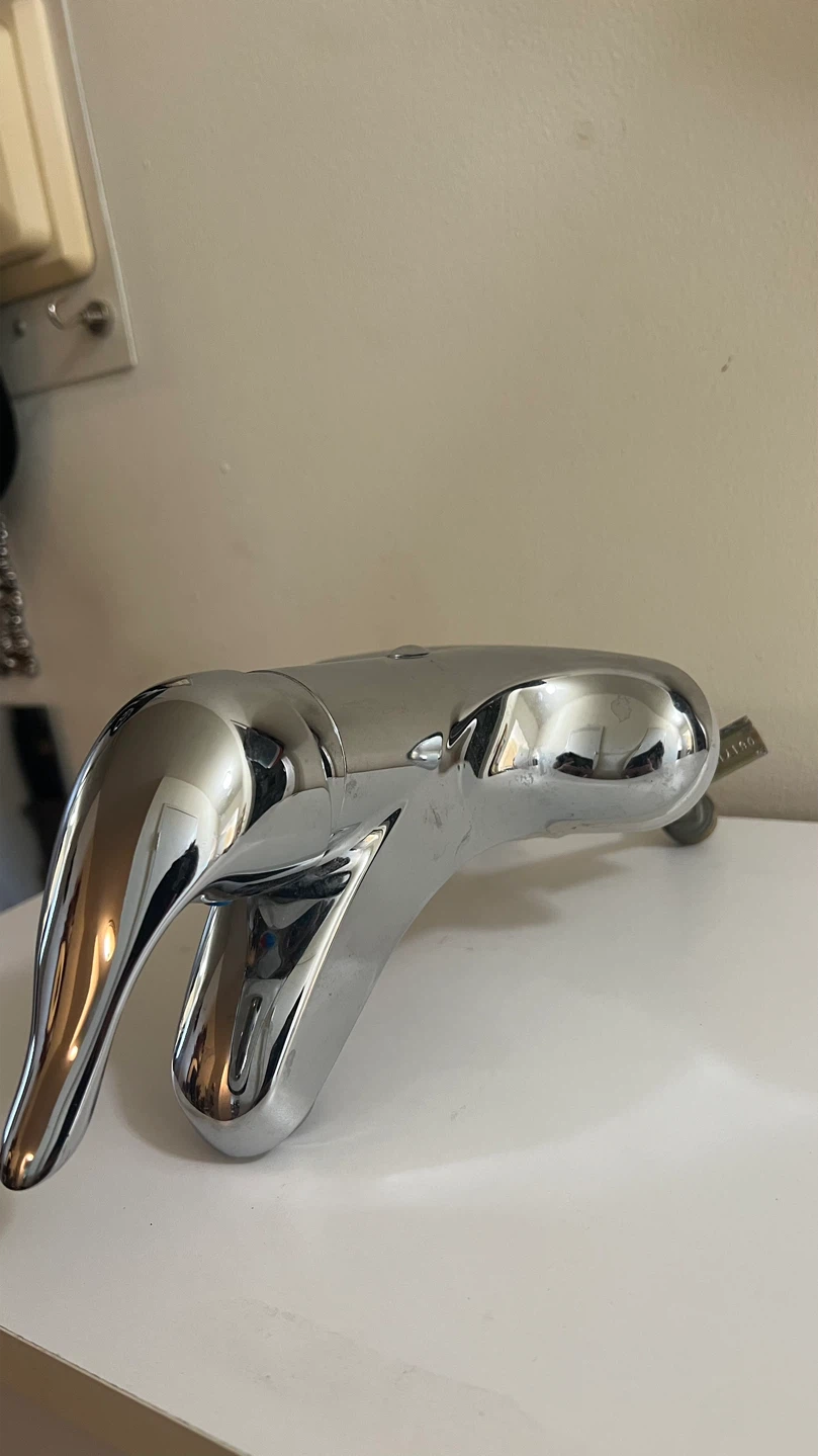 Moen 4600 Single Handle Bathroom Faucet - photo 2