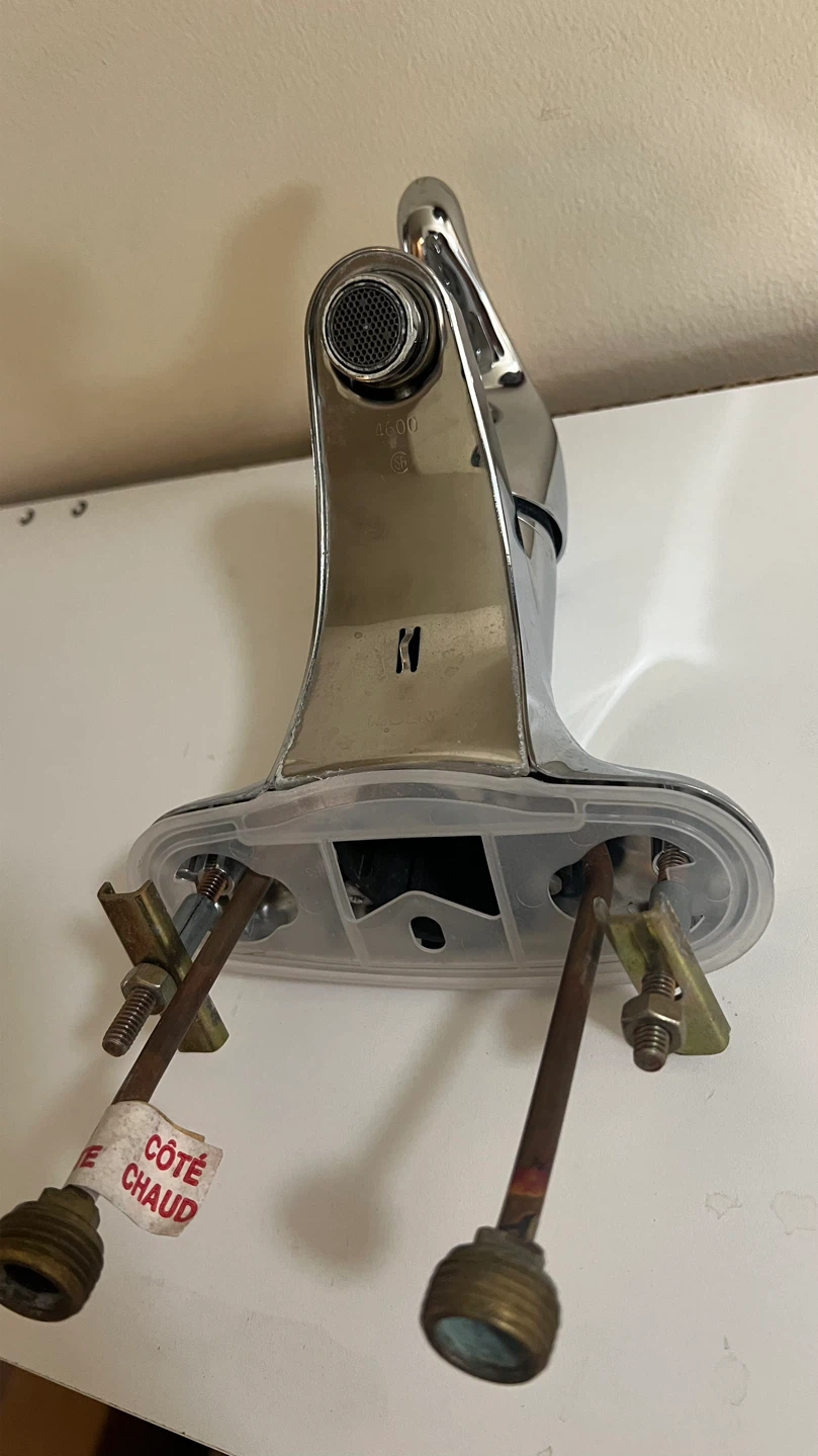 Moen 4600 Single Handle Bathroom Faucet - photo 3