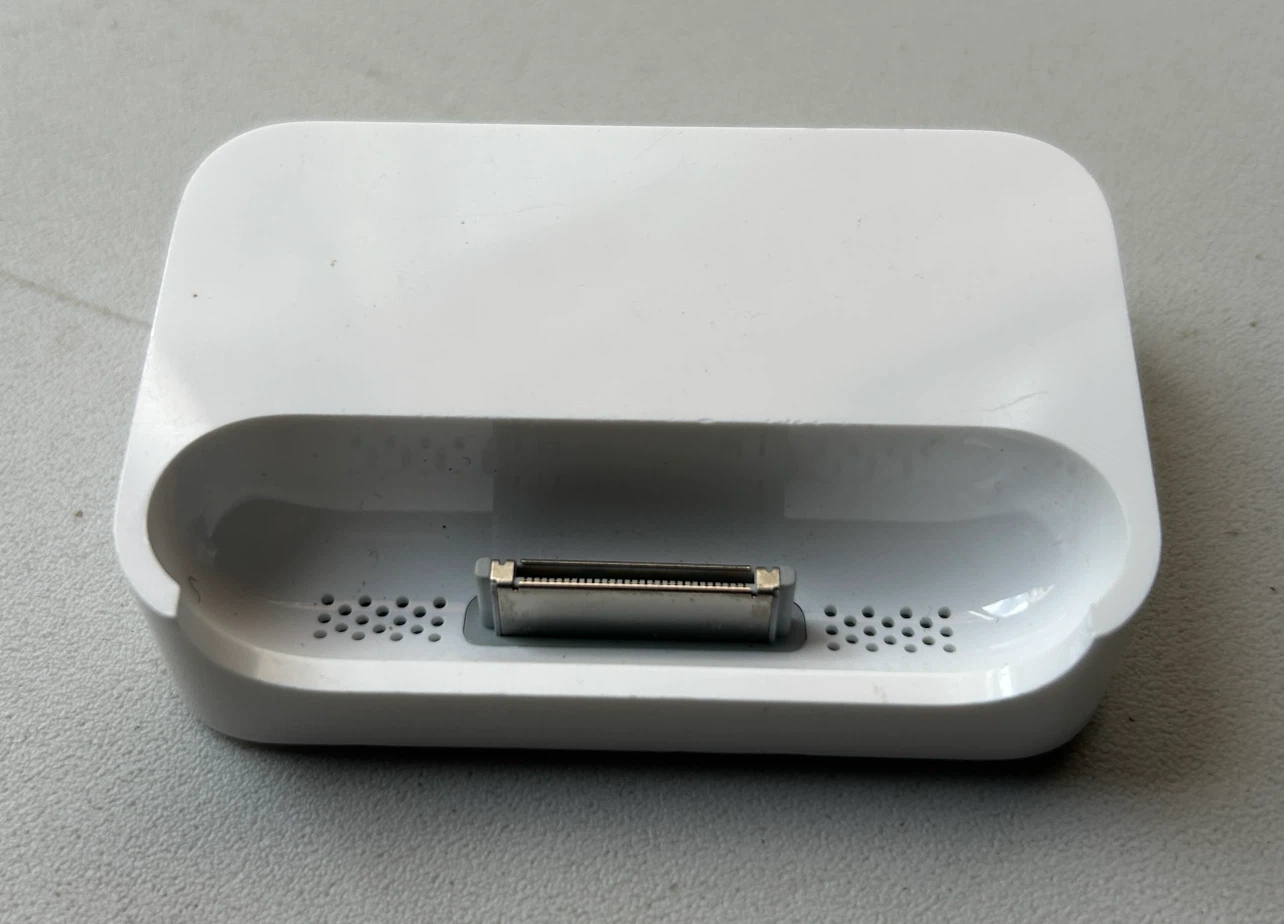 Apple Universal Dock - photo 2