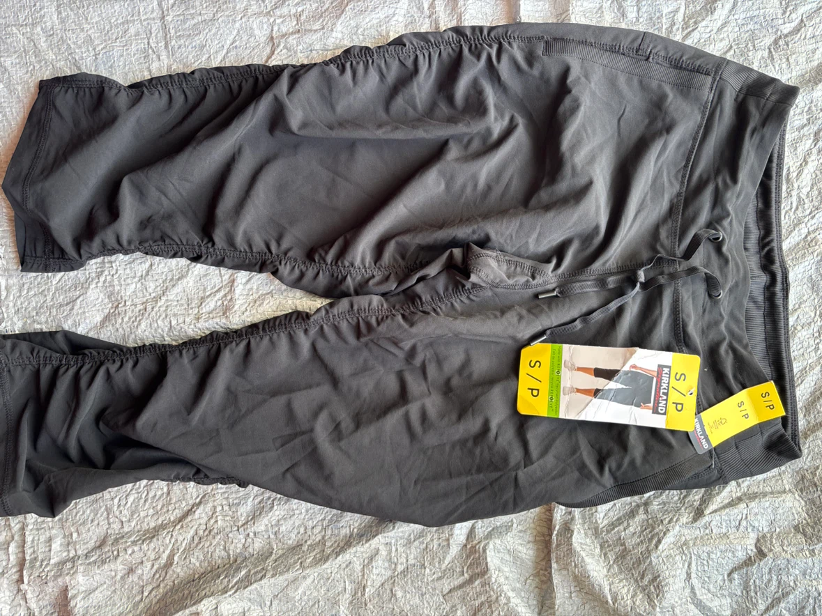 Kirkland Signature Ladies Active Capri Black