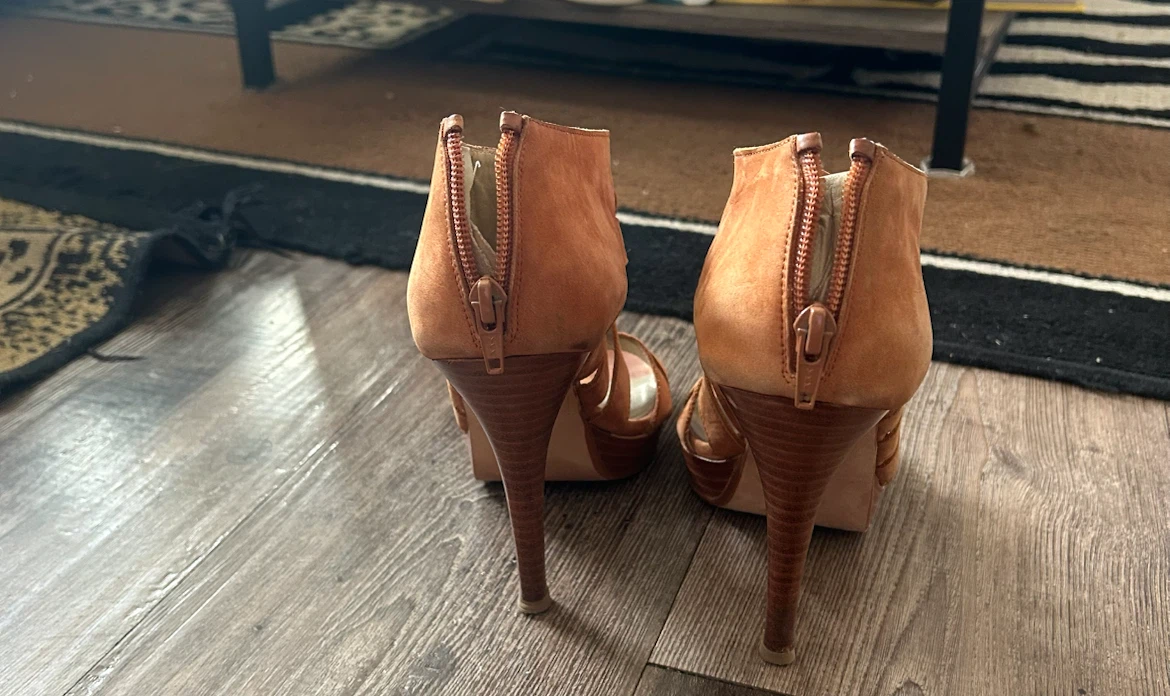 Stuart Weitzman Suede Heels - photo 2