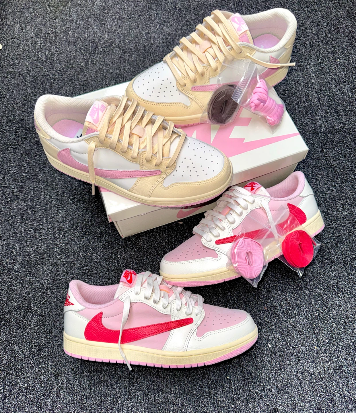 Travis Scott x Nike Air Jordan 1 Low Sneakers