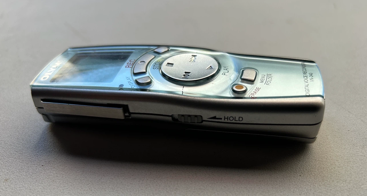 Olympus VN-240 Digital Voice Recorder - photo 3