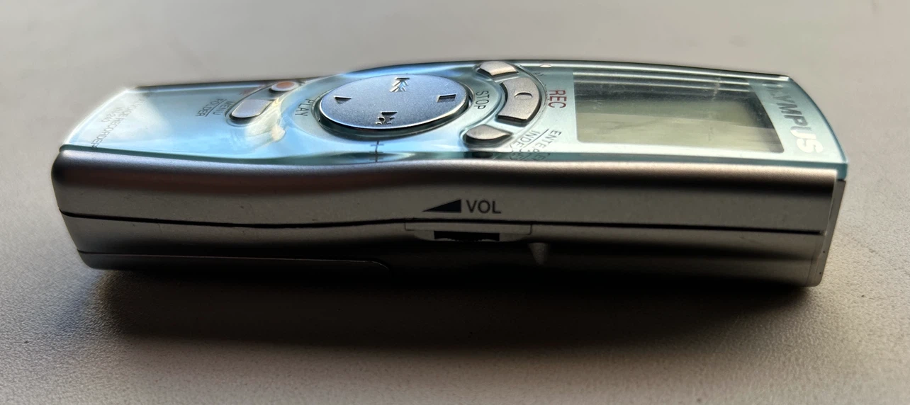 Olympus VN-240 Digital Voice Recorder - photo 4