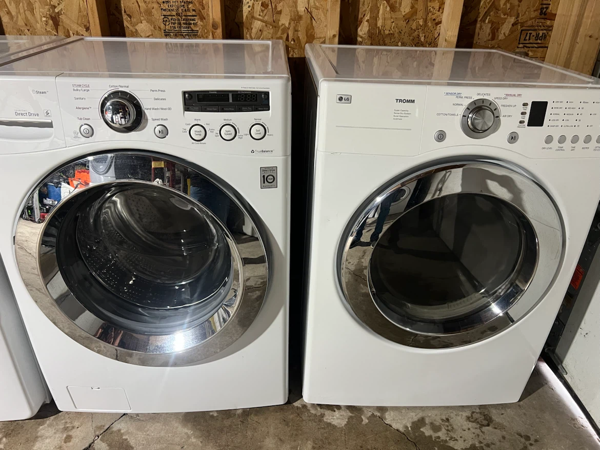 LG Tromm Washer and Dryer Set - photo 2