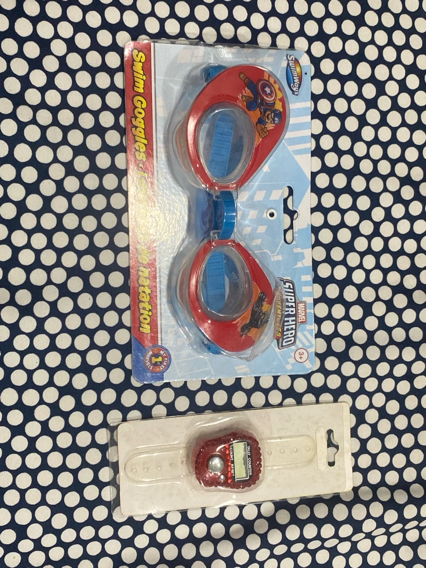 Swimways Marvel Goggles and Tally Counter