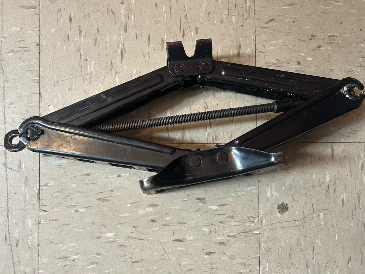 Automotive Scissor Jack - photo 3