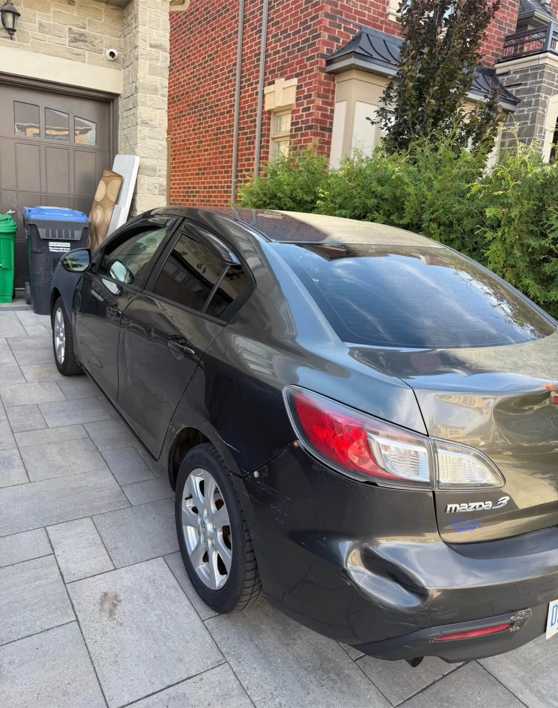 2011 Mazda mazda3 sedan 217,000 km - photo 4
