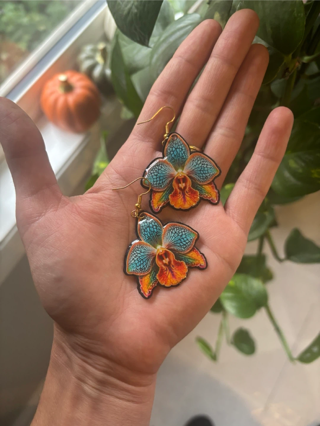 Blue and multicoloured orchid earrings - photo 2