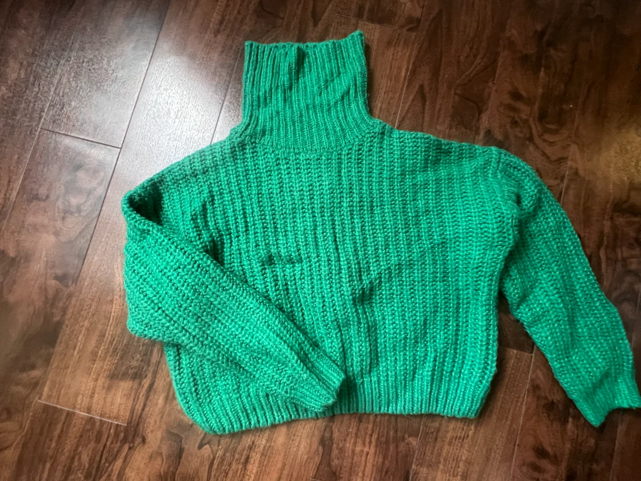 Bright Green Chunky Knit Turtleneck Sweater - photo 2