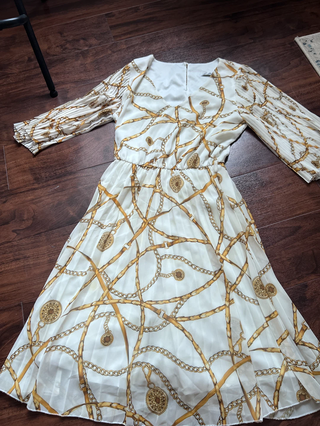Cream and Gold Chain Print Pleated Dress