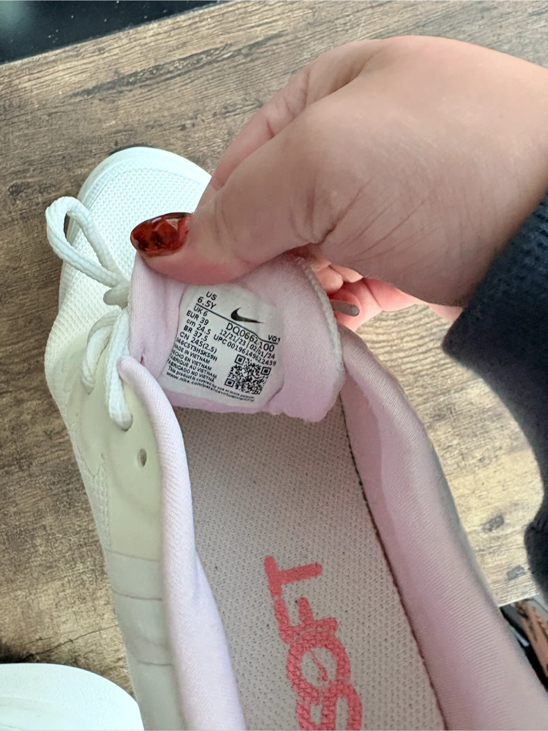 Nike Star Runner 3 Shoes White/Pink - Size 6.5Y